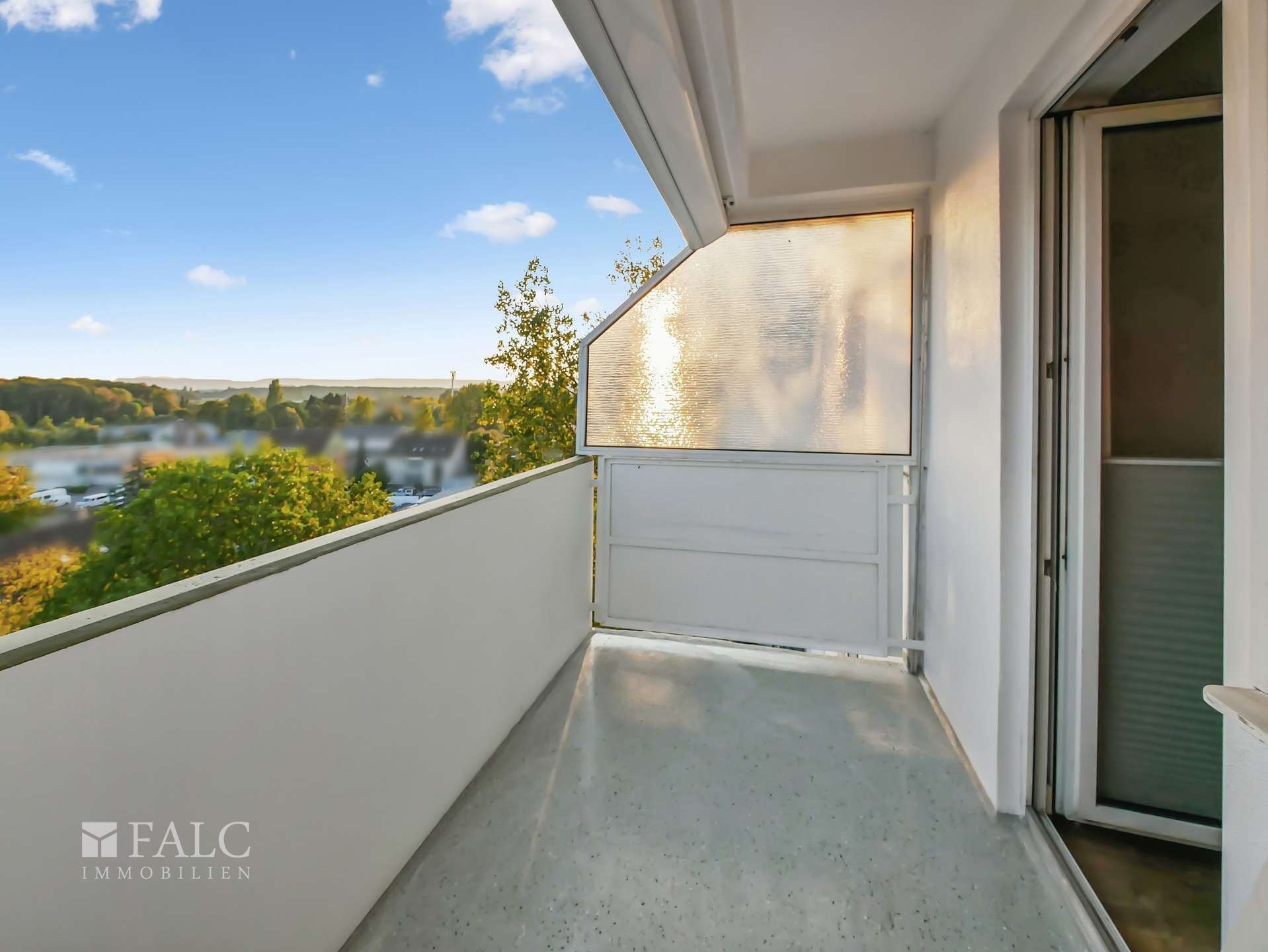Balkon -1-